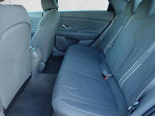 Used 2023 Hyundai Elantra SEL FWD image 8