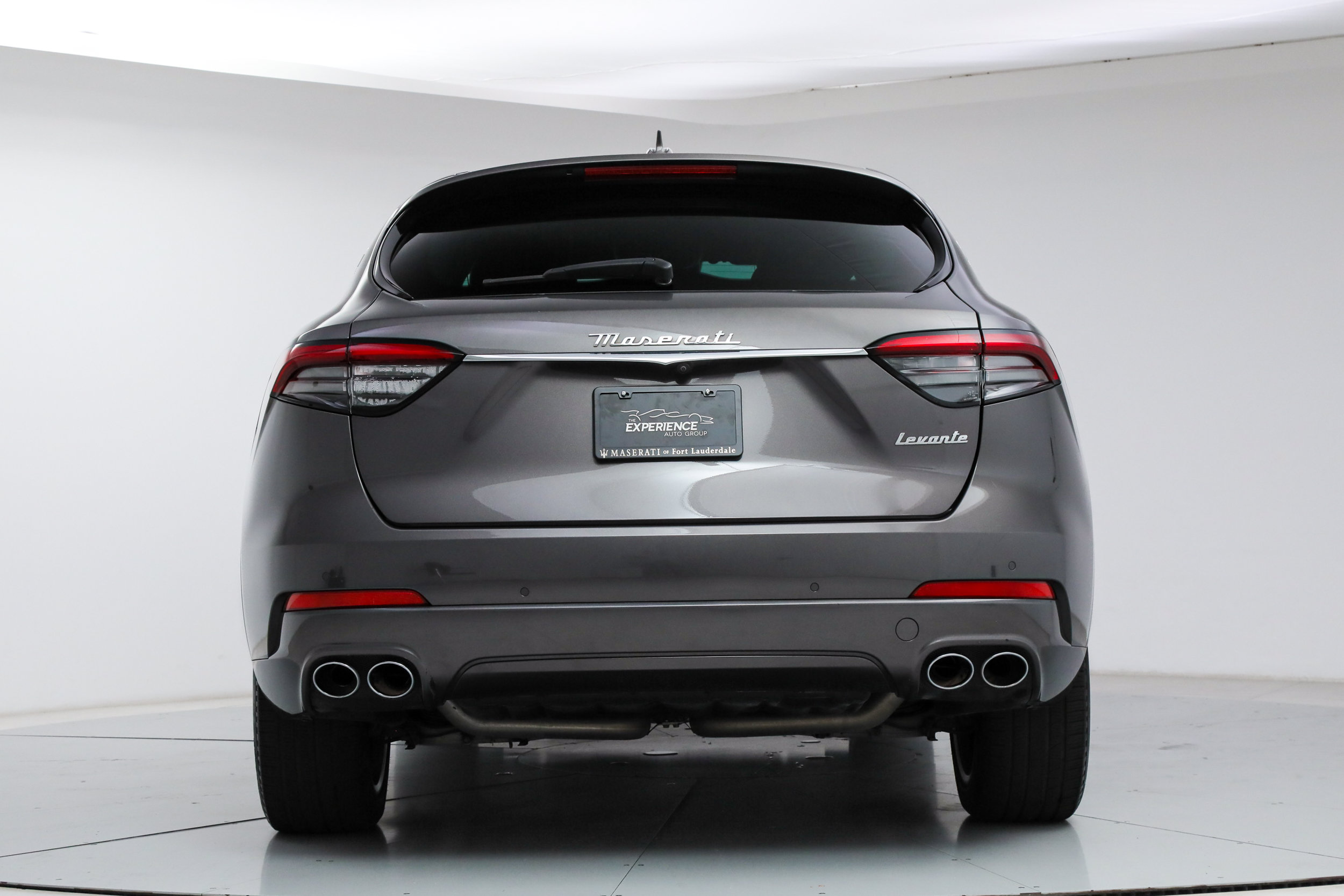 Used 2023 Maserati Levante GT AWD/4WD image 4