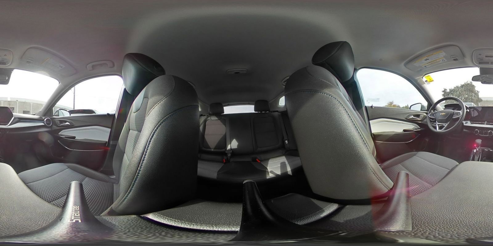 Used 2025 Chevrolet Trax LT w/ LT Convenience Package image 40