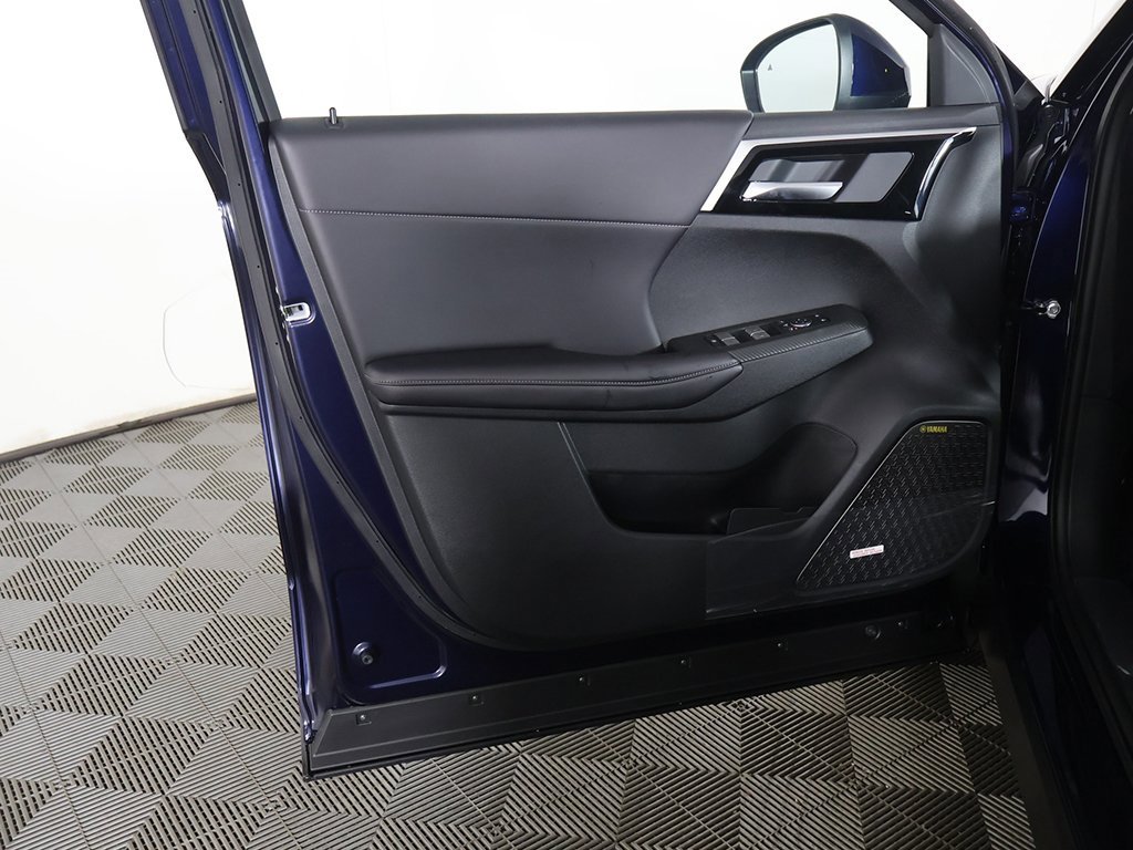 New 2025 Mitsubishi Outlander SE image 26