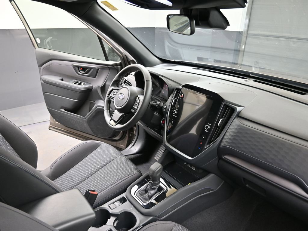 Certified 2025 Subaru Forester Premium image 12