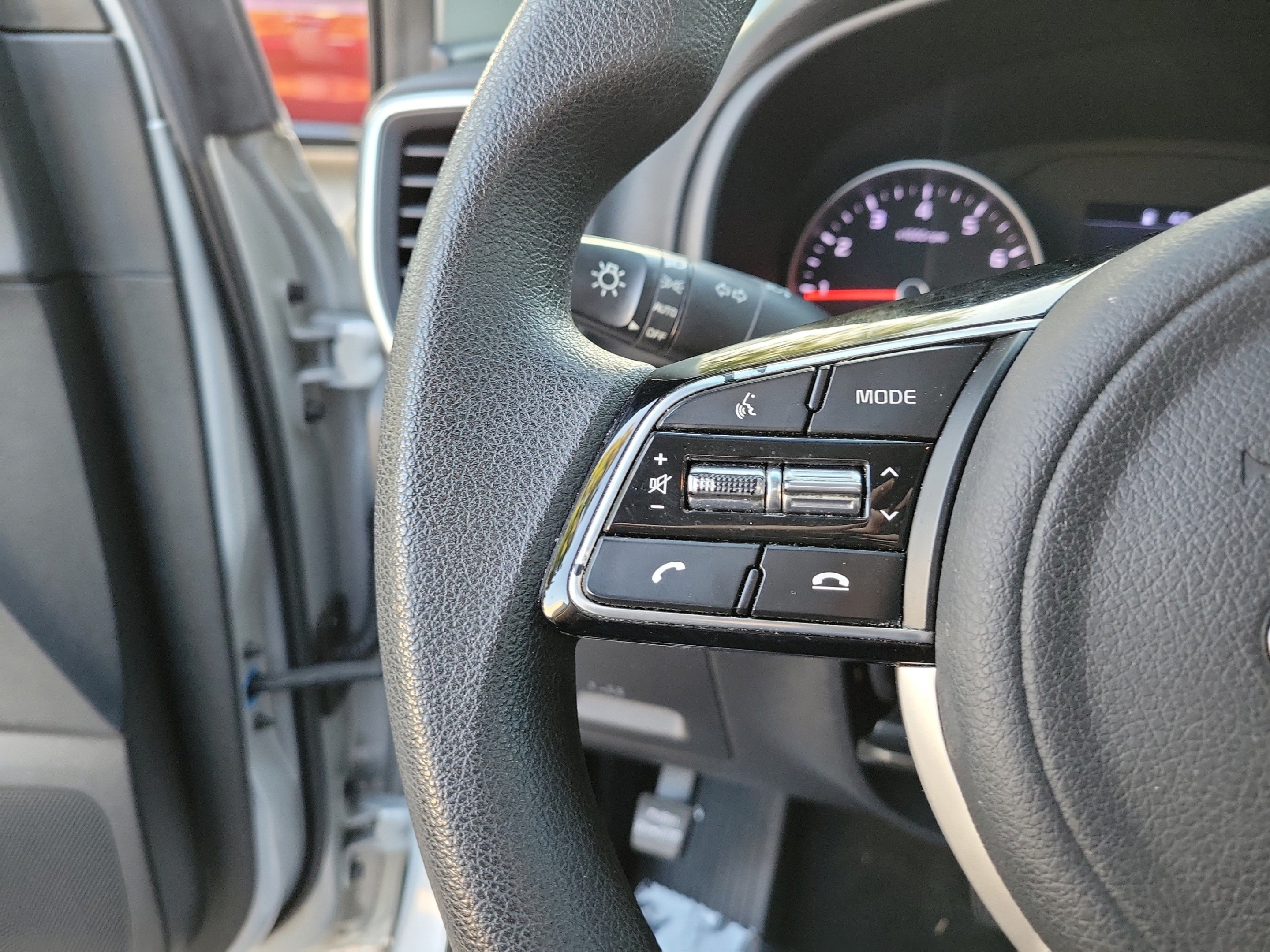 Used 2020 Kia Sportage LX FWD image 26