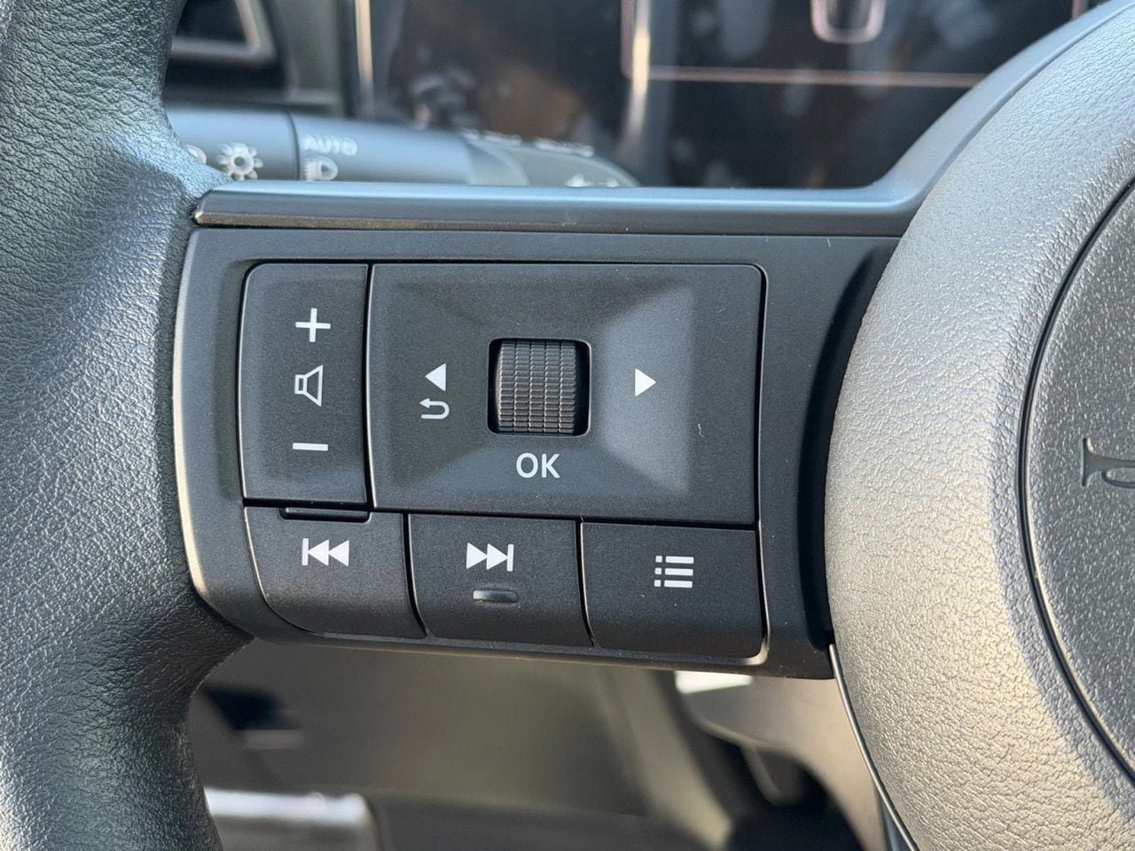 New 2026 Nissan Kicks S FWD image 16