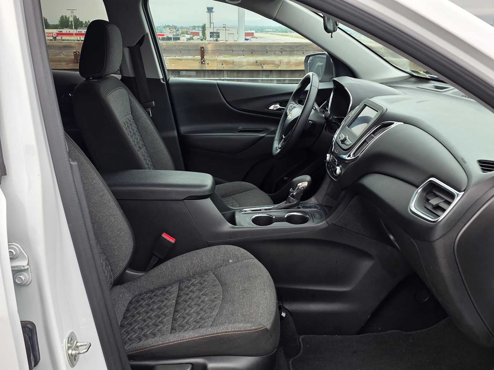 Used 2024 Chevrolet Equinox LT AWD/4WD image 11