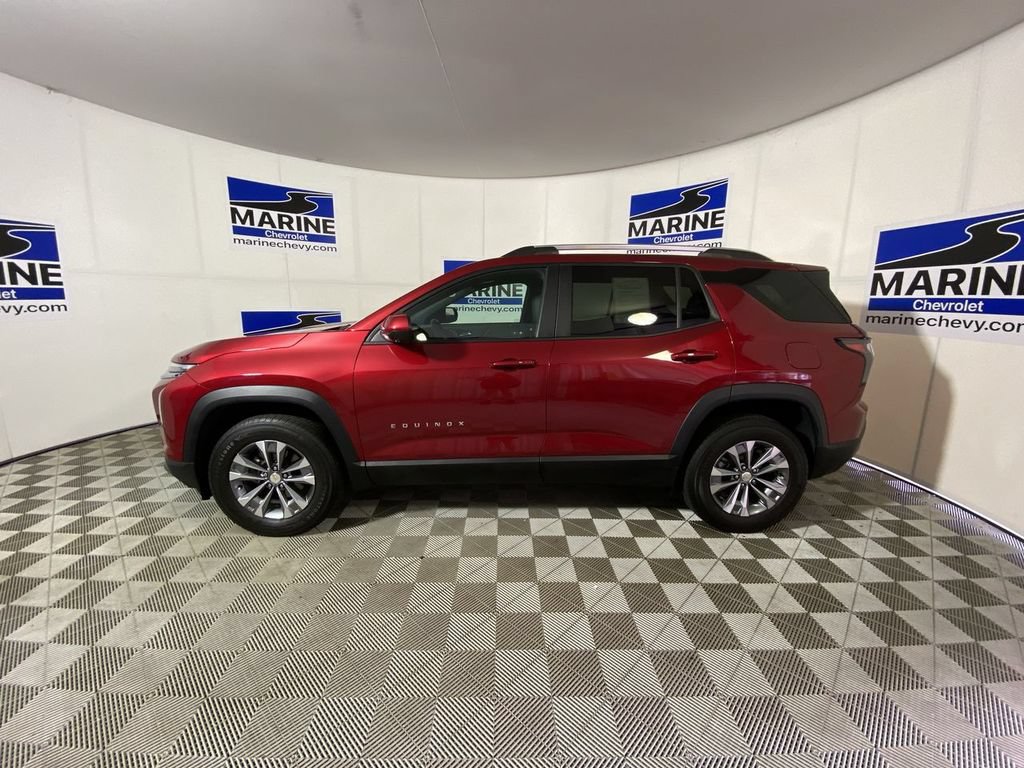 Used 2025 Chevrolet Equinox LT w/ Convenience Package II FWD image 10