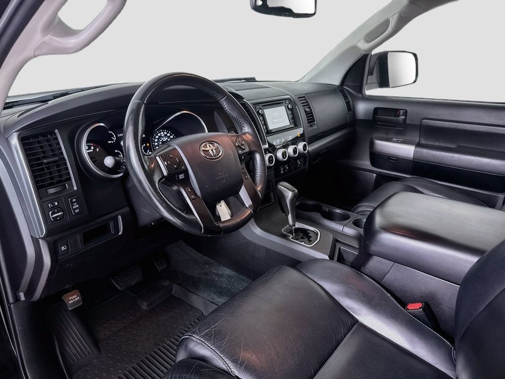 Used 2018 Toyota Sequoia TRD Sport AWD/4WD image 10