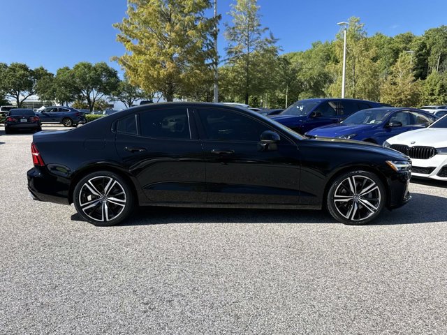 Used 2022 Volvo S60 B5 R-Design w/ Advanced Package AWD/4WD image 2