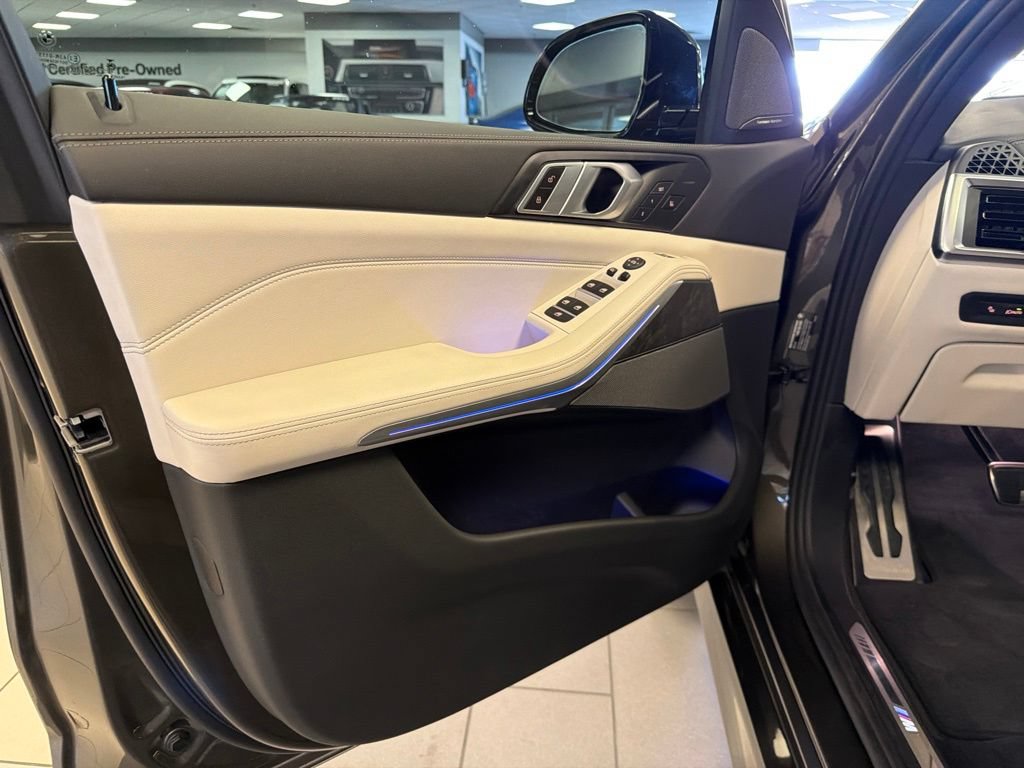 Certified 2024 BMW X5 sDrive40i w/ Executive Package RWD image 5