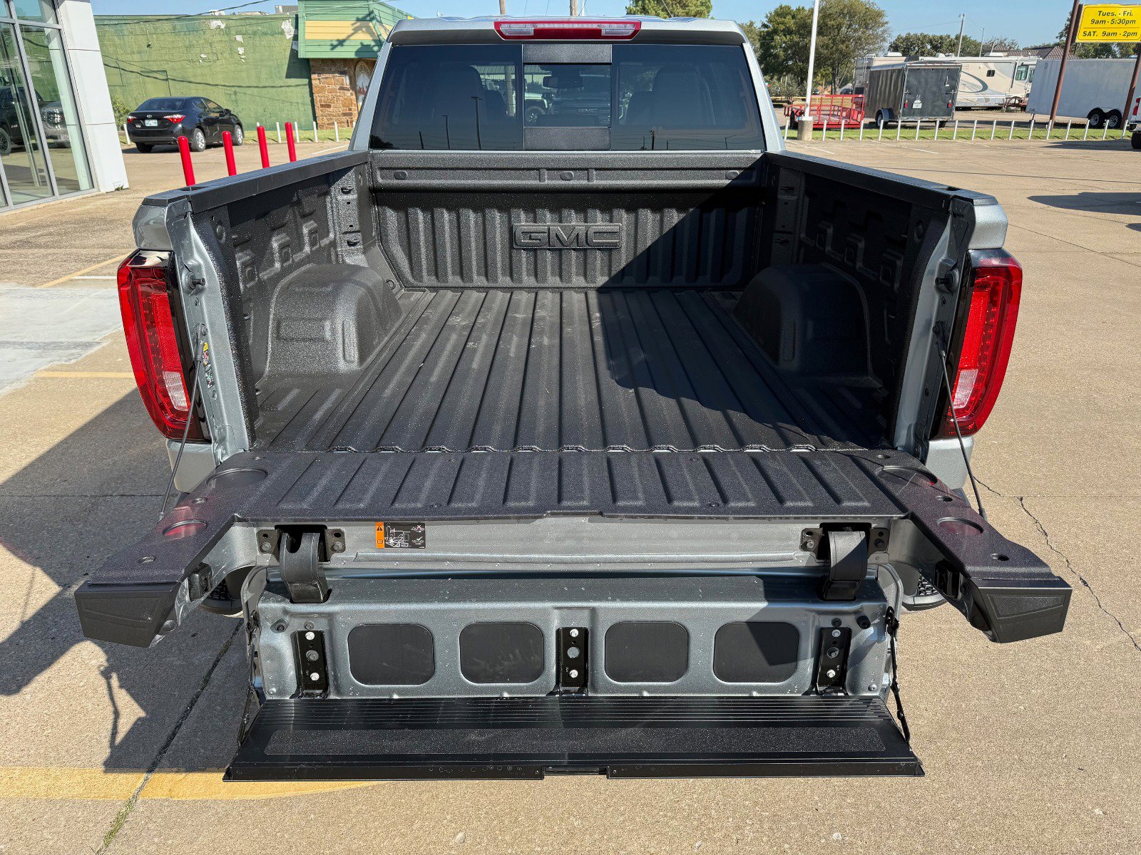 New 2026 GMC Sierra 1500 SLT w/ SLT Premium Plus Package image 5