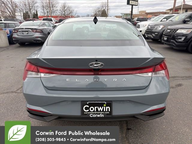 Used 2022 Hyundai Elantra SEL image 6