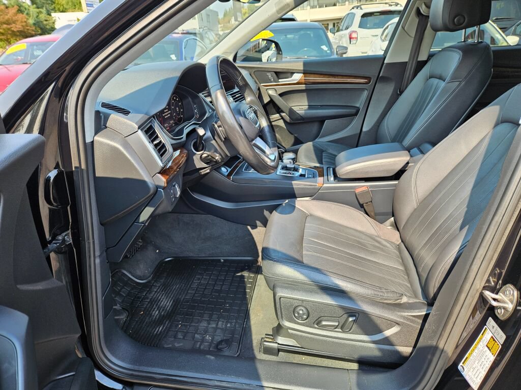 Used 2018 Audi Q5 2.0T Premium Plus w/ Premium Plus Package AWD/4WD image 16