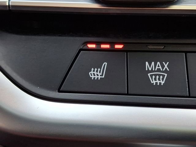 Used 2025 BMW X4 M40i w/ Premium Package image 26