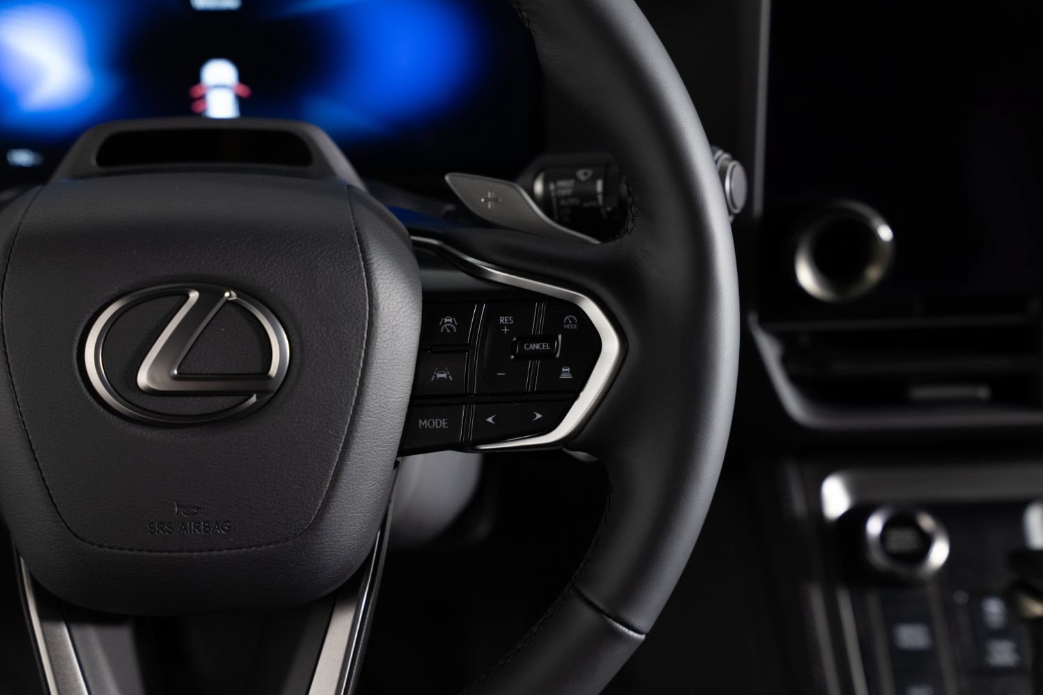 Used 2026 Lexus GX 550 w/ Accessory Package (2T) AWD/4WD image 34