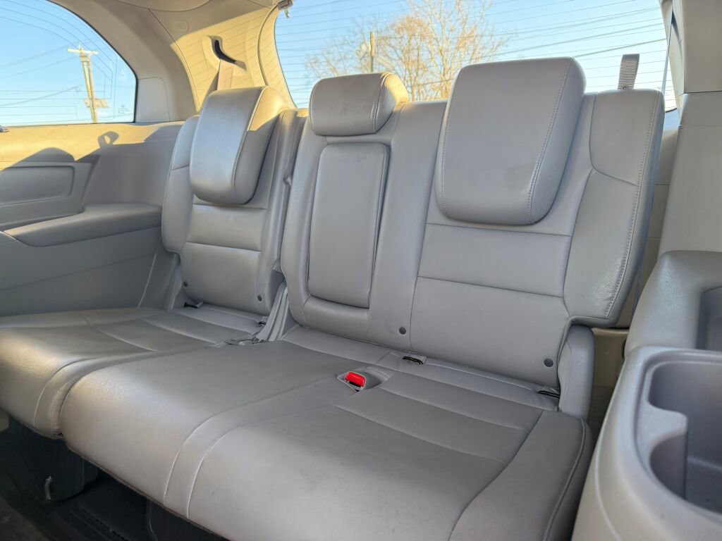 Used 2013 Honda Odyssey Touring Elite image 24