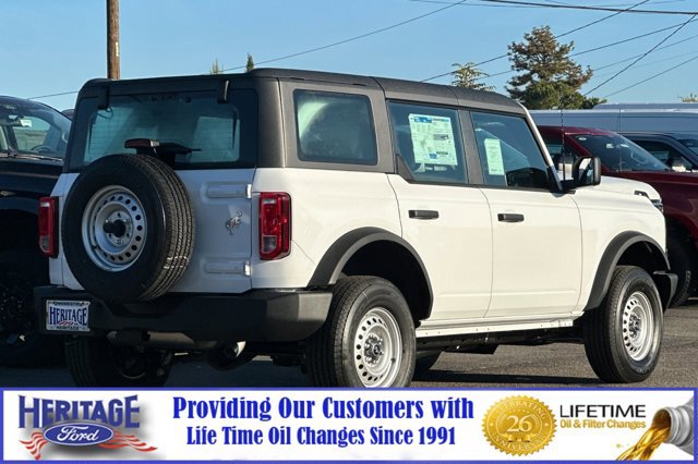 New 2025 Ford Bronco 4-Door image 4