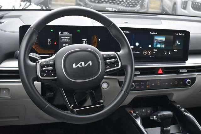Used 2025 Kia Sorento S image 19