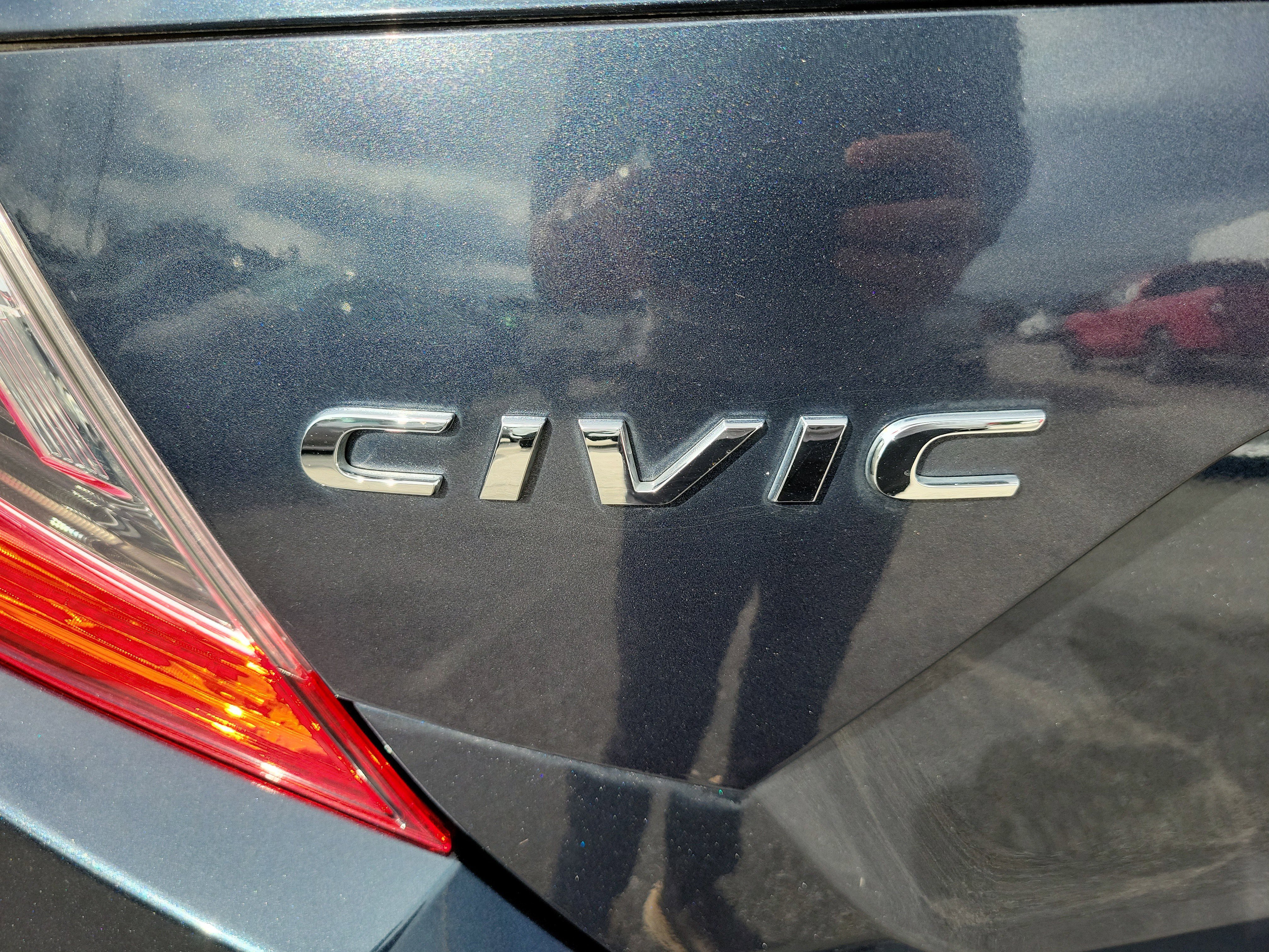 Used 2019 Honda Civic EX image 10