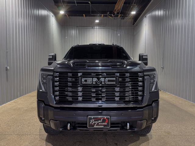 Used 2024 GMC Sierra 2500 Denali Ultimate AWD/4WD image 10