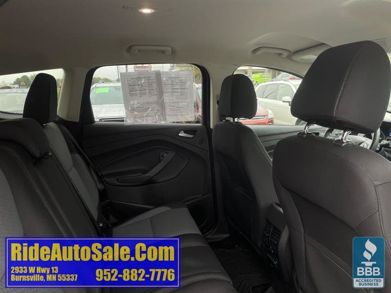 Used 2017 Ford Escape SE w/ Equipment Group 201A AWD/4WD image 16