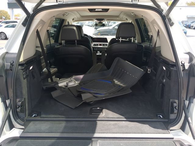 Used 2020 BMW X7 xDrive40i w/ Cold Weather Package AWD/4WD image 9