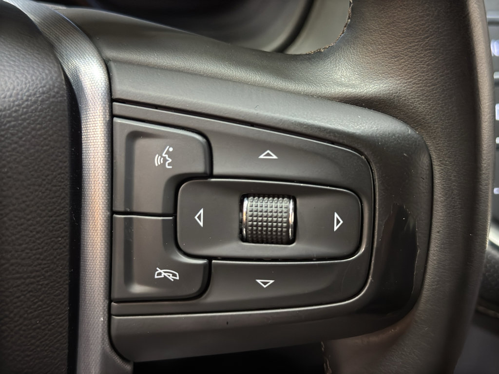 Used 2023 GMC Yukon SLT image 27