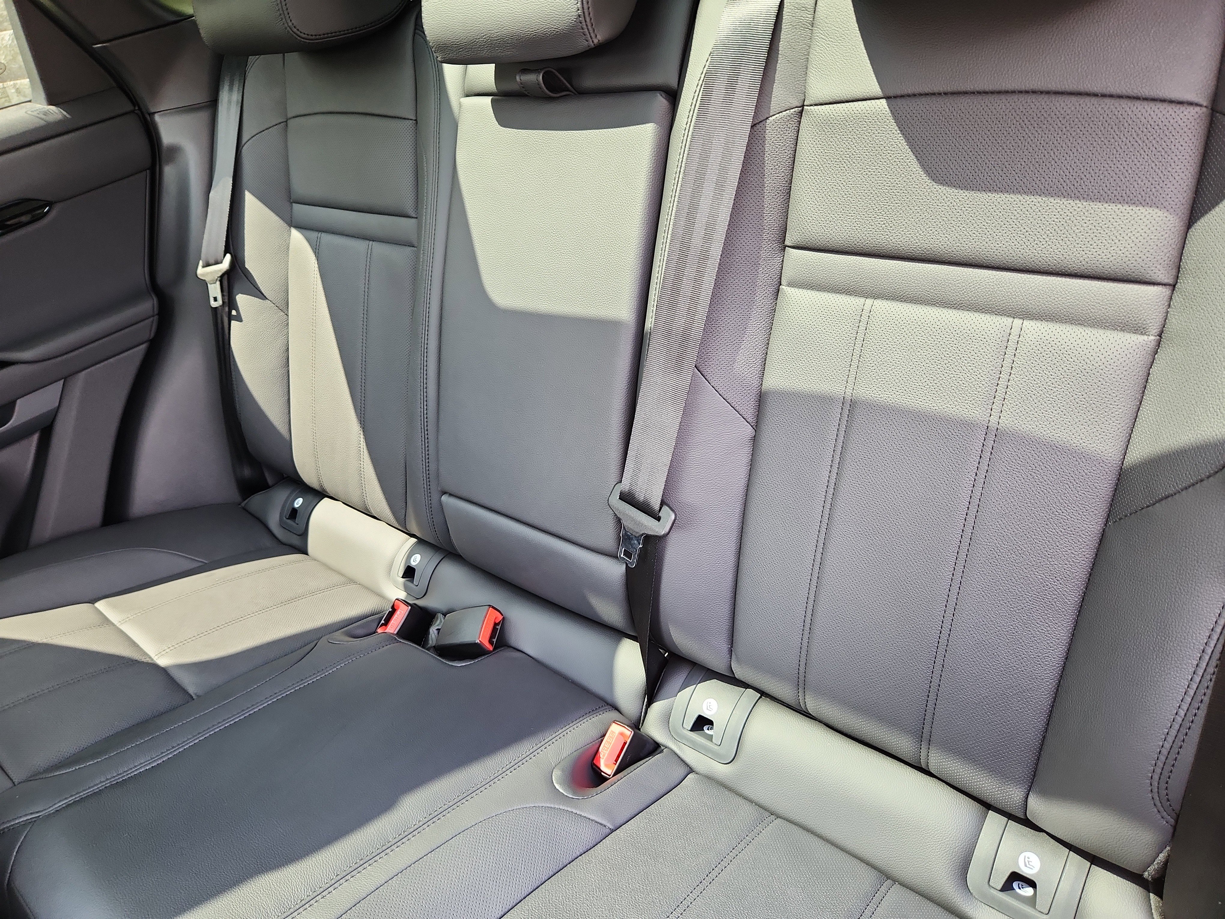 New 2026 Land Rover Range Rover Evoque S image 25