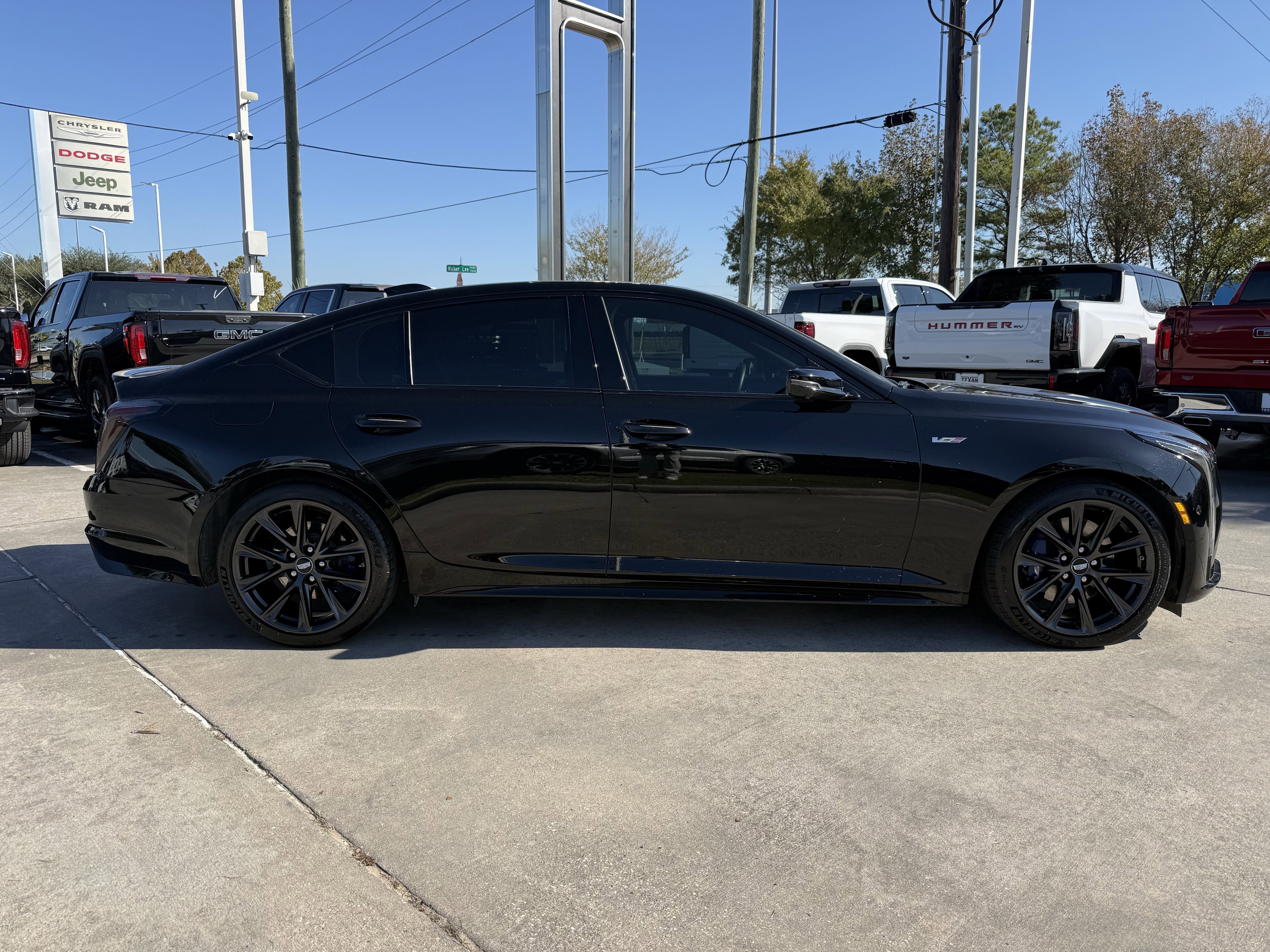 Used 2025 Cadillac CT5 V image 3