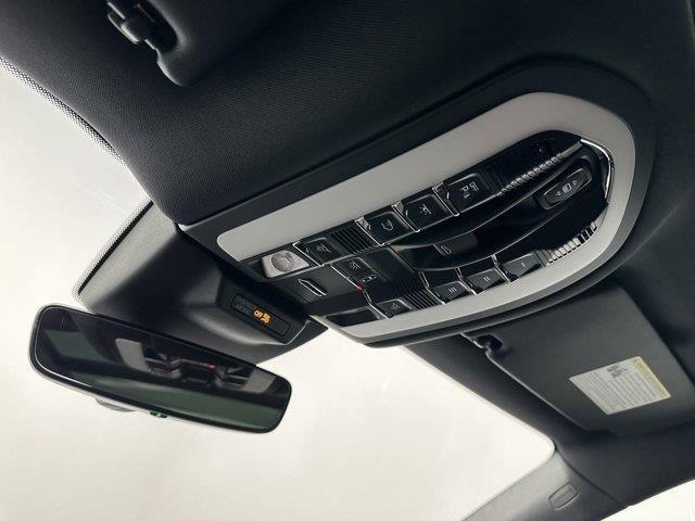 New 2025 Porsche Macan image 31