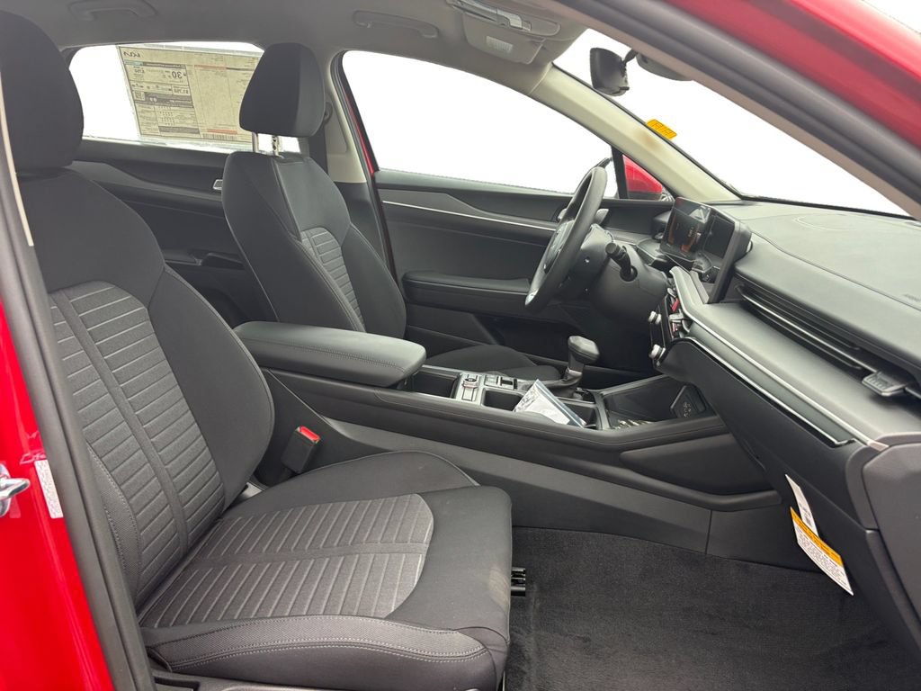 New 2025 Kia K5 LXS FWD image 13