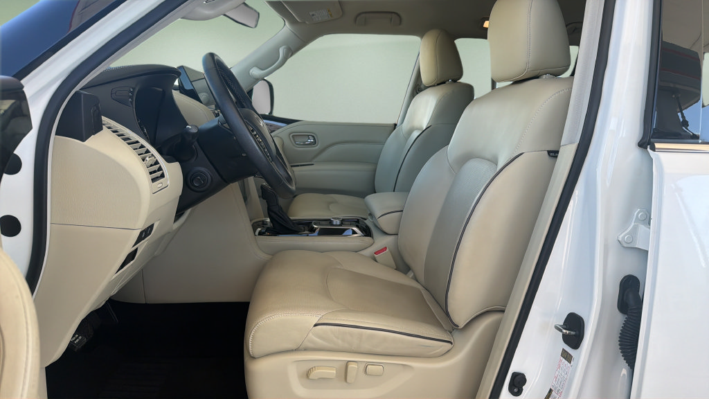 Used 2024 INFINITI QX80 Luxe w/ Cargo Package AWD/4WD image 23