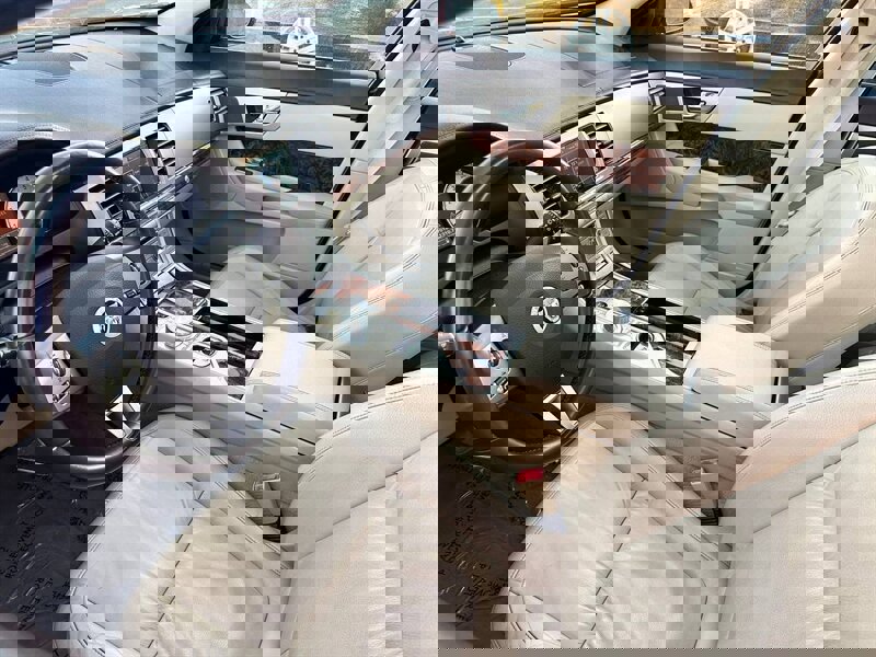 Used 2011 Jaguar XF image 5