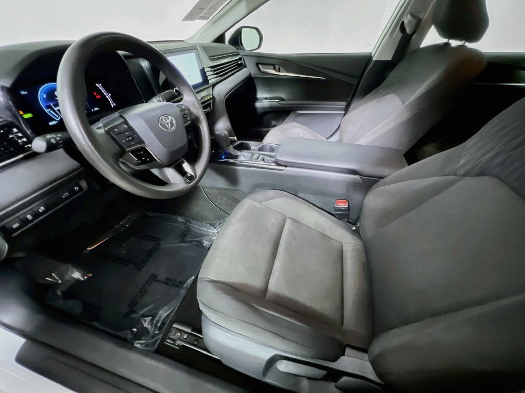 Used 2025 Toyota Camry LE FWD image 12