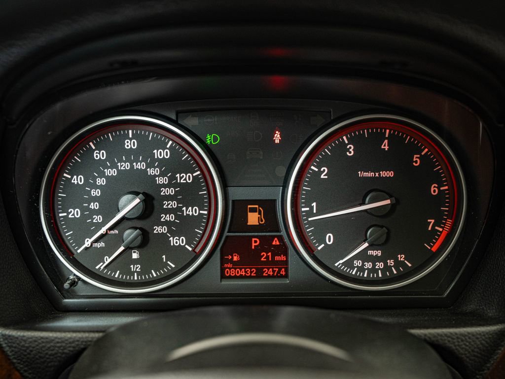 Used 2011 BMW 328i xDrive Sedan image 23