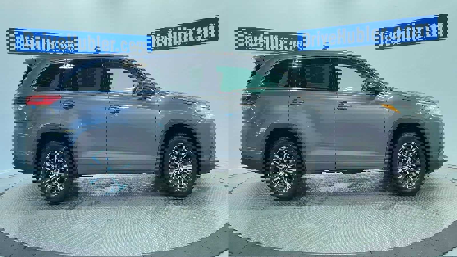 Used 2018 Toyota Highlander LE image 9