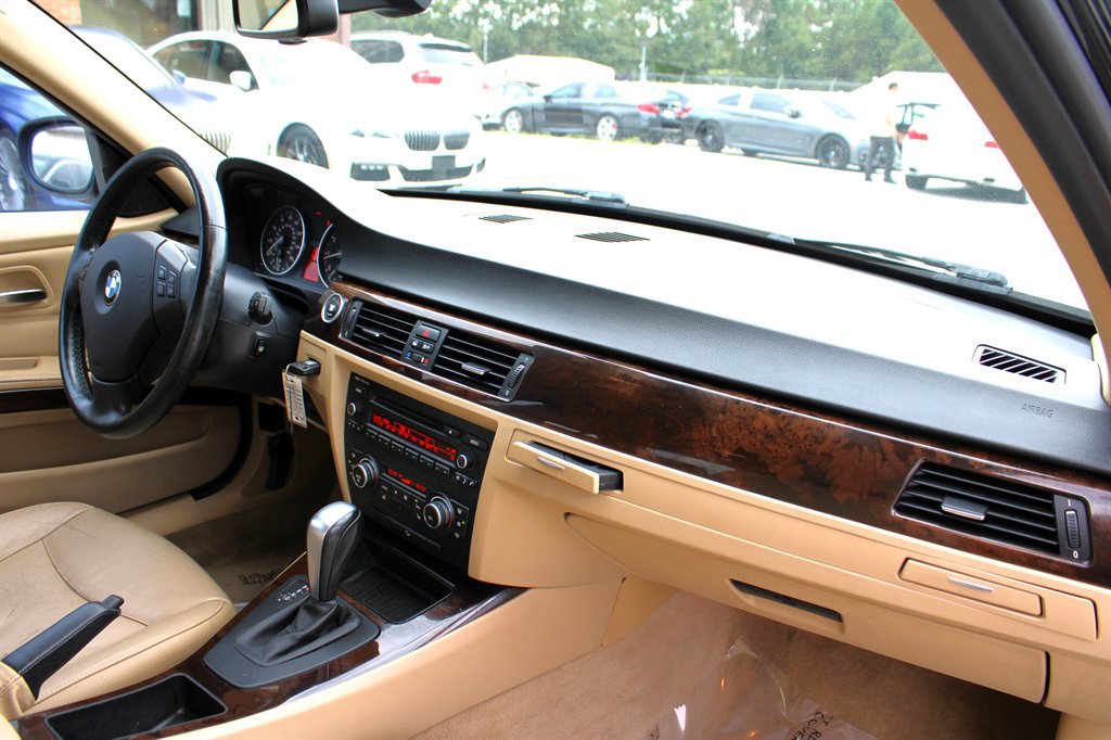 Used 2011 BMW 328i xDrive Sedan image 14