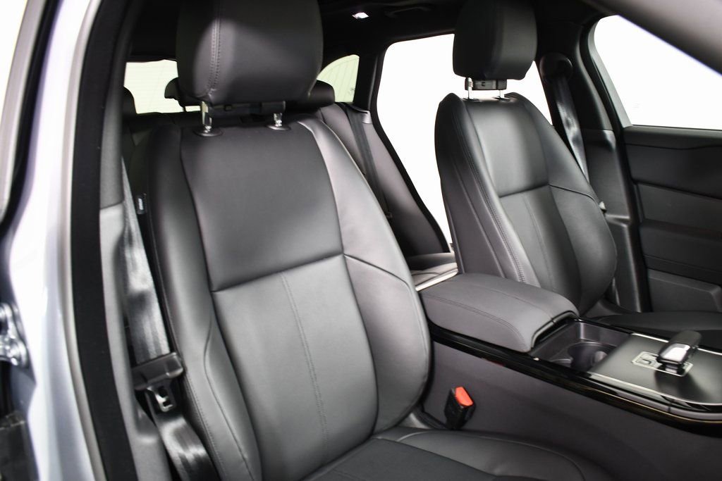 Certified 2025 Land Rover Range Rover Velar Dynamic SE image 20