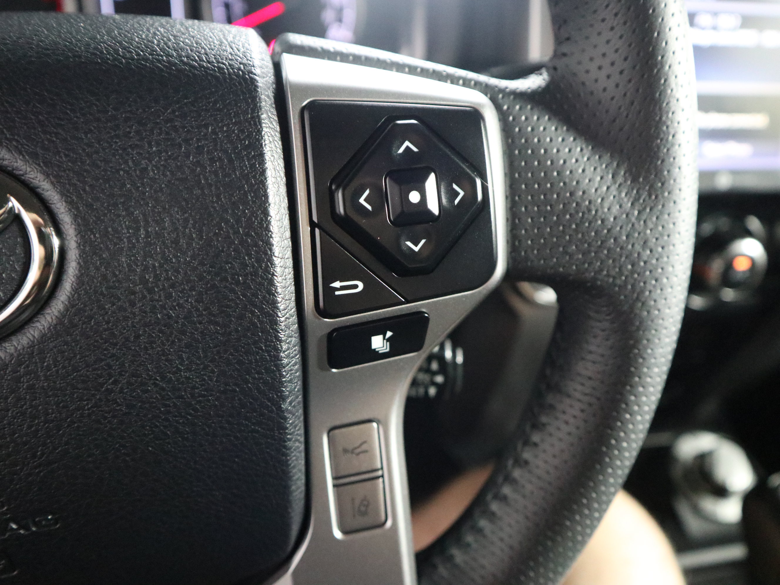 Used 2024 Toyota 4Runner TRD Sport AWD/4WD image 28