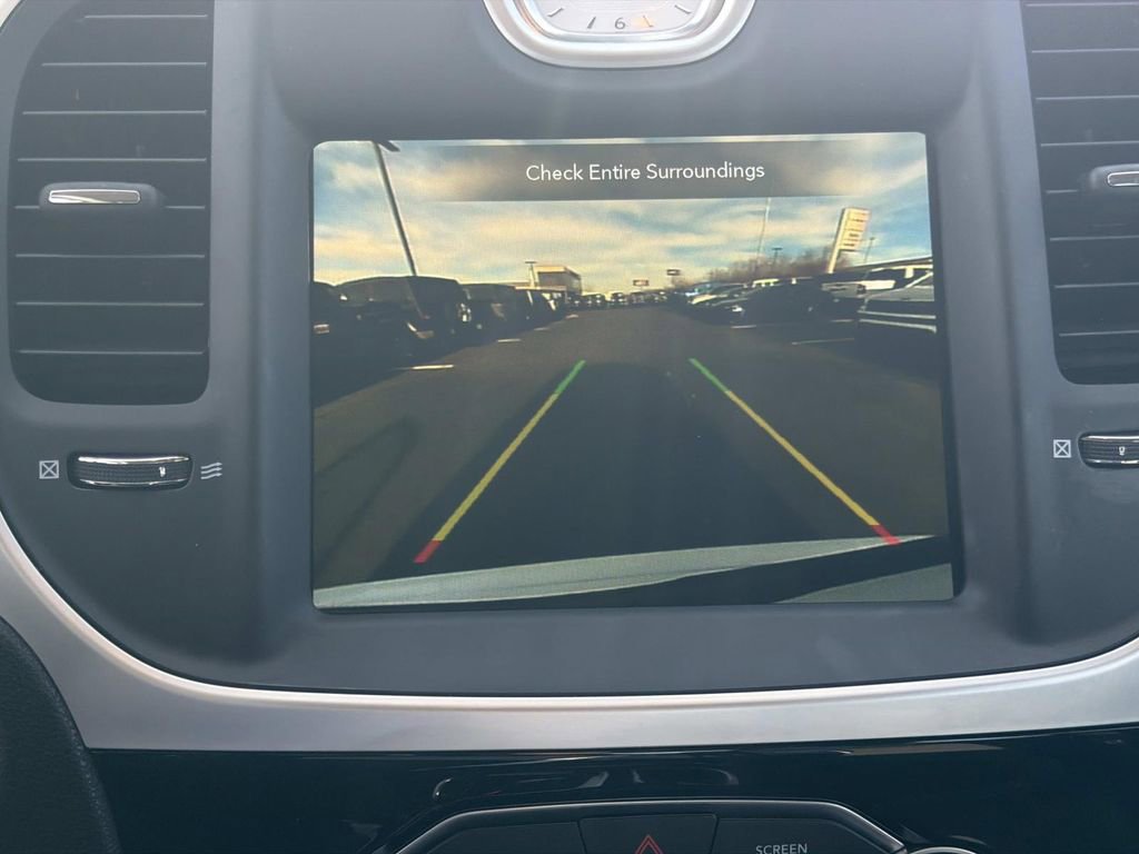 Used 2023 Chrysler 300 Touring w/ Sport Appearance Package image 31