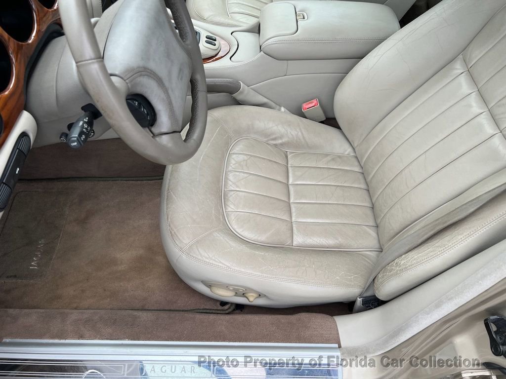 Used 2000 Jaguar XJ8 RWD image 43