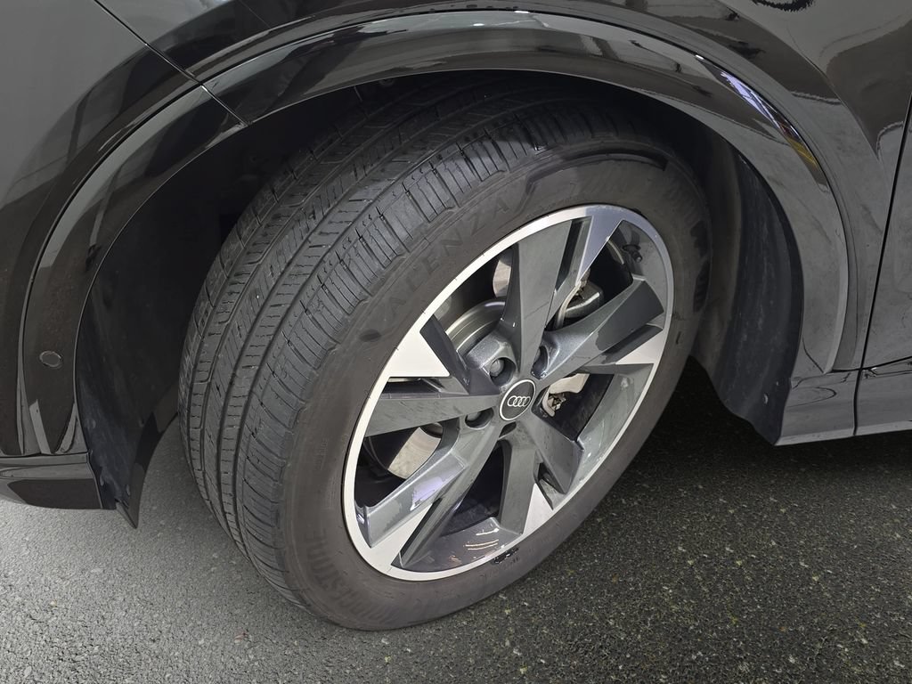 Used 2024 Audi Q4 e-tron Premium Plus w/ Premium Plus AWD/4WD image 35