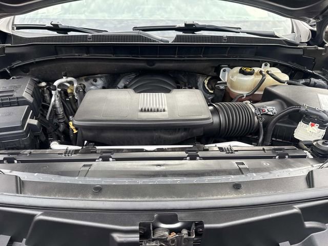 Used 2021 Chevrolet Suburban LT w/ LT Signature Package image 12