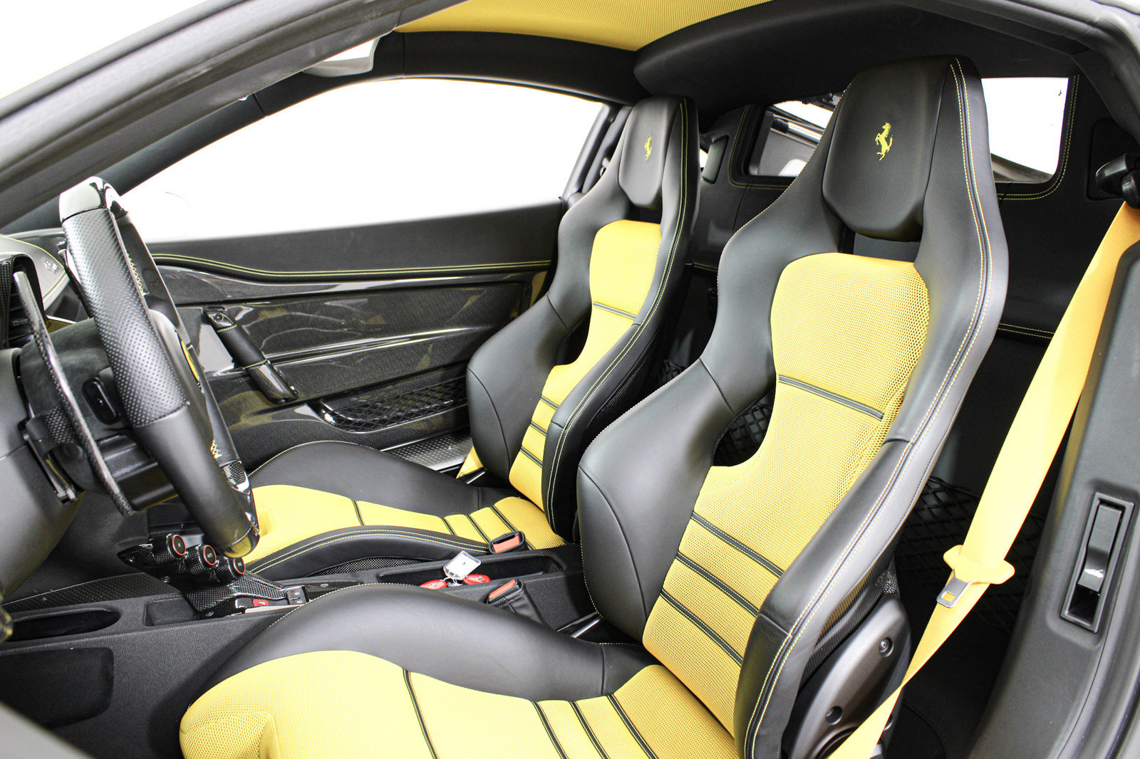 Used 2015 Ferrari 458 Speciale Coupe RWD image 35