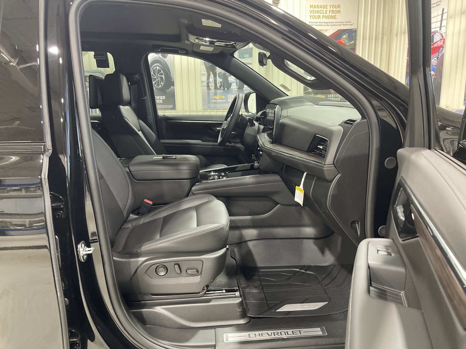 Used 2026 Chevrolet Suburban Z71 w/ Z71 Off-Road Package image 19