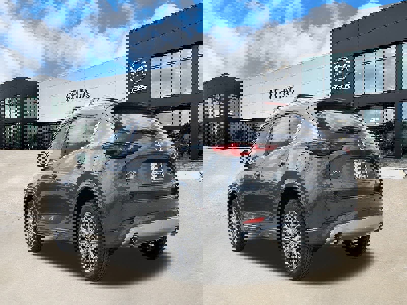 New 2025 MAZDA CX-5 Signature image 2