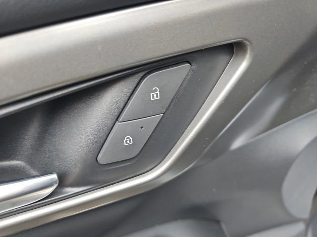 Used 2024 Chevrolet Traverse LT image 37