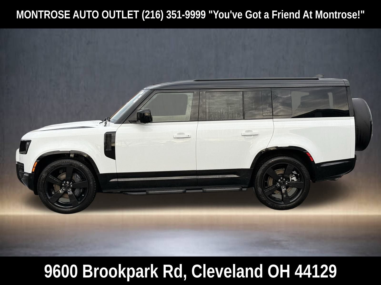 New 2026 Land Rover Defender 130 X-Dynamic SE image 2