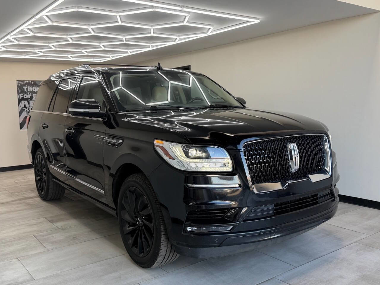 Used 2021 Lincoln Navigator Reserve AWD/4WD image 9