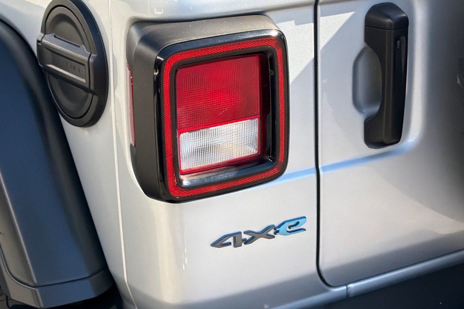 Used 2024 Jeep Wrangler Unlimited AWD/4WD image 26