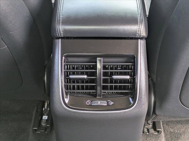 Used 2017 Kia Cadenza Premium w/ Luxury Package image 17