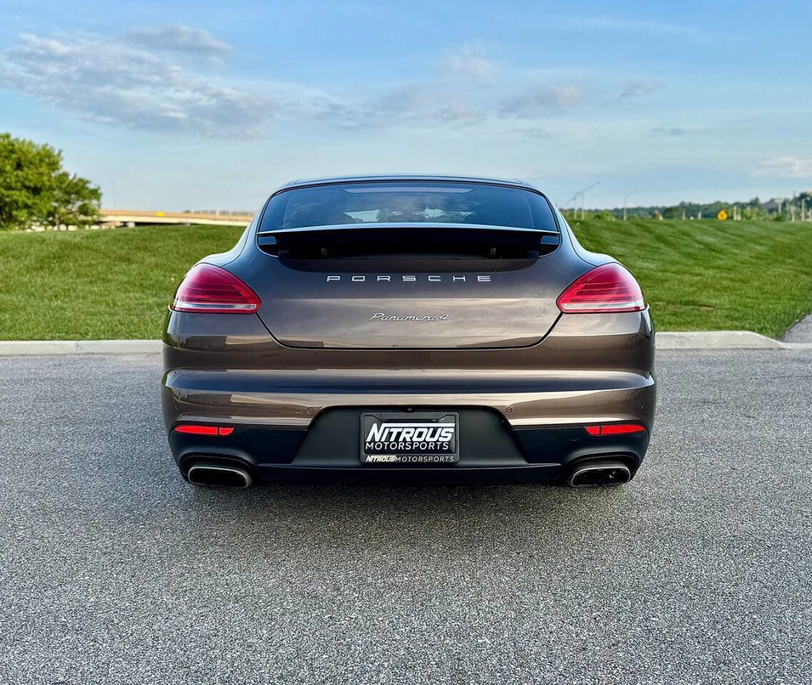 Used 2014 Porsche Panamera 4 AWD/4WD image 23